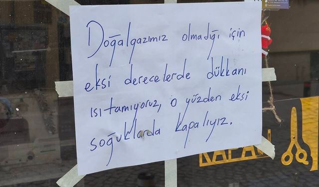 Eksi soğuklarda dükkanını açamadı