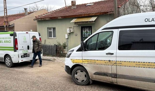 Arkadaşlarıyla alkol aldıktan sonra rahatsızlandı, evinde hayatını kaybetti!