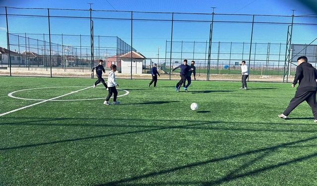 Mahmudiye’deki spor tesisleri hizmet veriyor