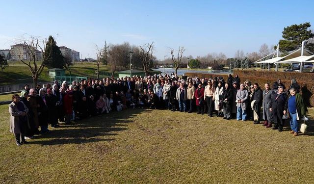 Başkan Ünlüce, Mahmudiyeli kadınlarla Kentpark’ta buluştu
