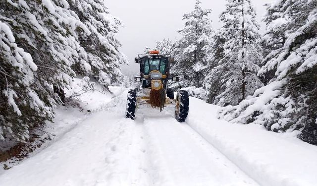 Büyükşehirden karla mücadelede aralıksız mesai