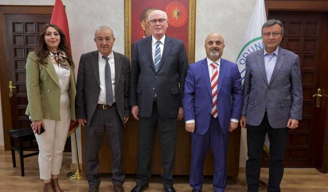 Eskişehirli muhtarlardan Halk Market’e dayanışma desteği