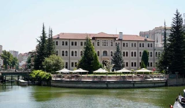 Eskişehir Büyükşehir’den Ramazan’da Porsuk kıyısında iftar daveti