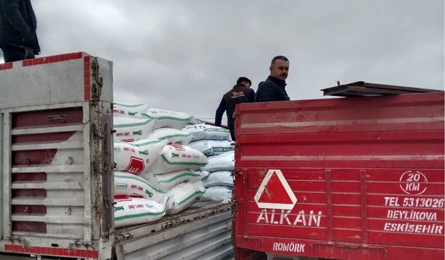 Eskişehir'de çiftçilere gübre dağıtımı yapıldı