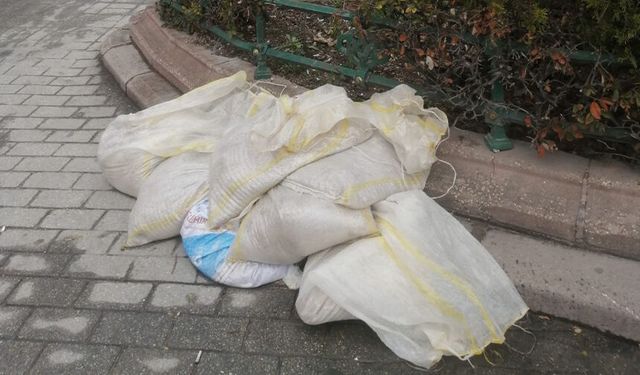 Eskişehir'de çadır kalktı, kirliliği kaldı