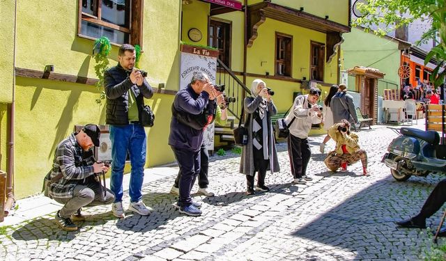 Eskişehirli fotoğraf tutkunları tarihi bölgede