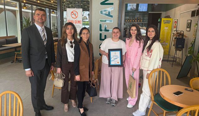 Eskişehir'de 7 işletmeye mavi bayrakları takdim edildi