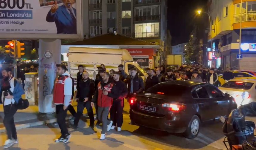 Eskişehirspor taraftarı sokaklardaydı!