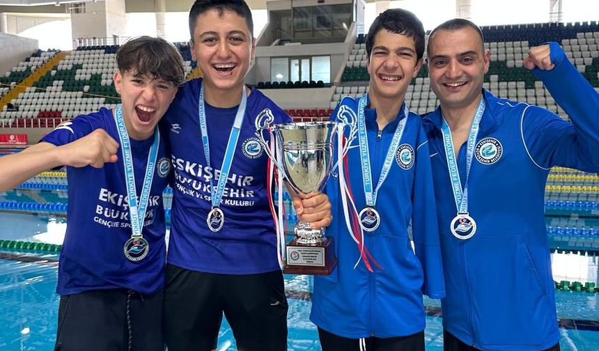 Eskişehirli sporcular isimlerini Türkiye'ye duyurdu