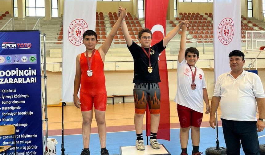 Genç sporcu Türkiye 3'üncüsü oldu