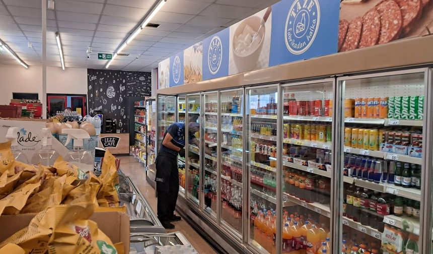 O ilçede marketlere sıkı denetim