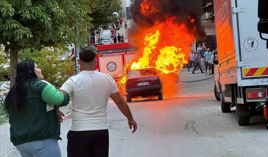 Eskişehir’de 4 yıllık birikimle alınan araç 30 dakikada yandı