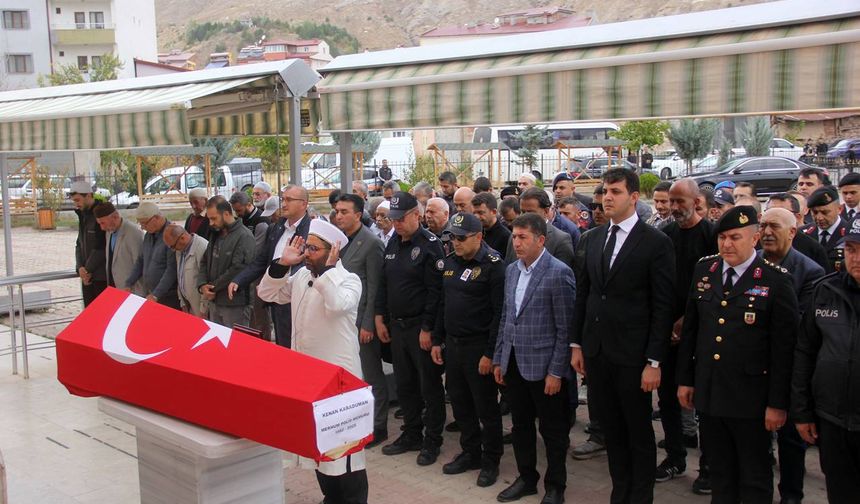 Kansere yenik düşen polis memuru toprağa verildi