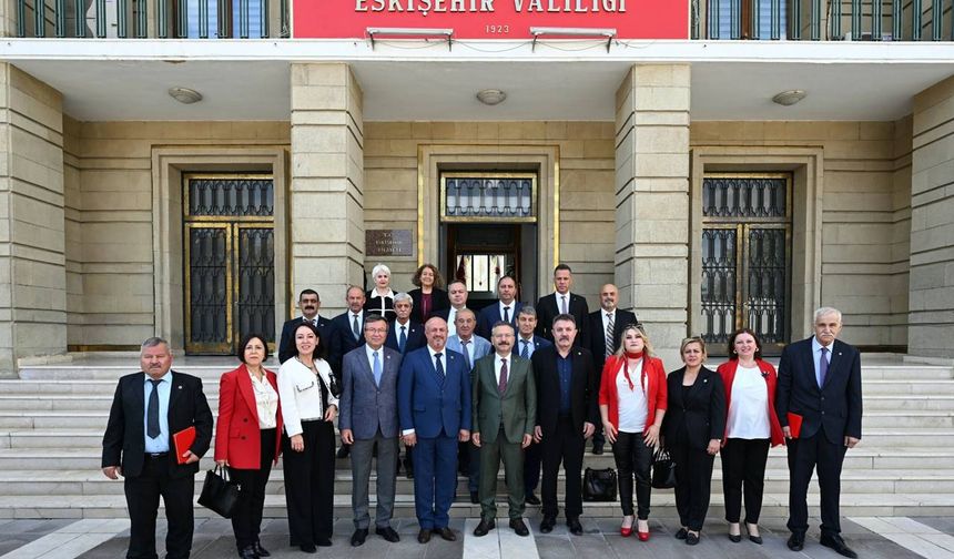 Vali Aksoy muhtarlar heyetini makamında kabul etti