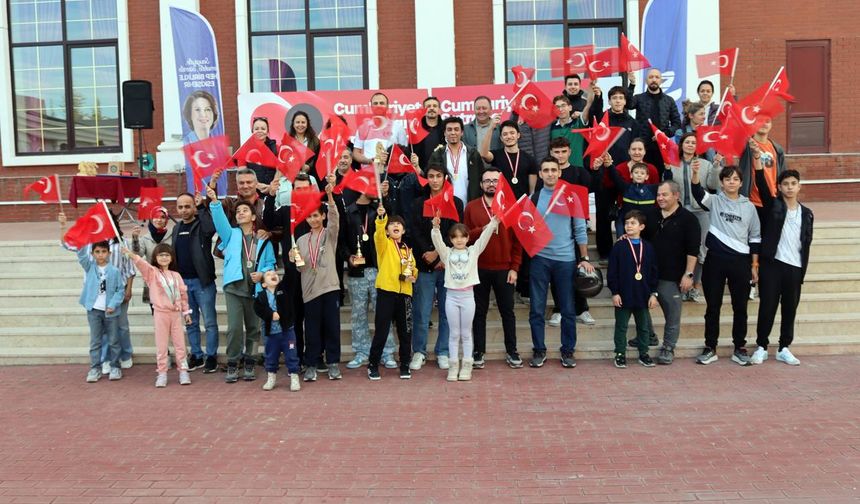 Cumhuriyetin 102. yılı satranç hamleleriyle kutlandı