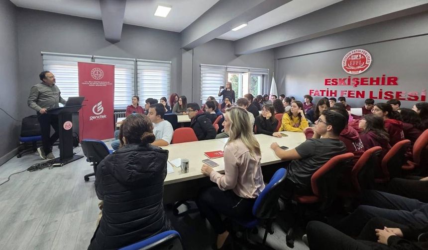 'Dijital Farkındalık ve Siber Güvenlik' eğitimi gerçekleştirildi