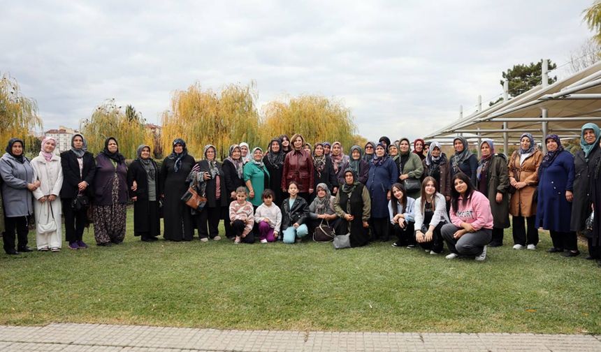 Başkan Ünlüce Günyüzülü kadınlarla bir araya geldi