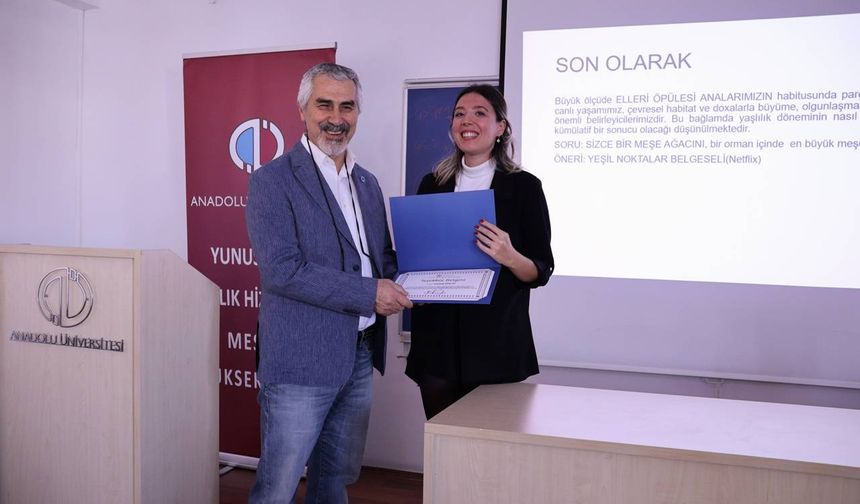 "Yaşlılıkta Egzersiz ve Kronik Hastalıklar" konulu konferans gerçekleştirildi