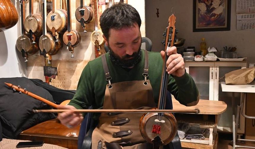 Ustasından devraldığı sanatı Cumhurbaşkanlığı Korosuna taşıdı