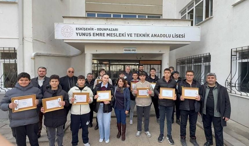Eskişehir'de başarı altınla ödüllendirildi