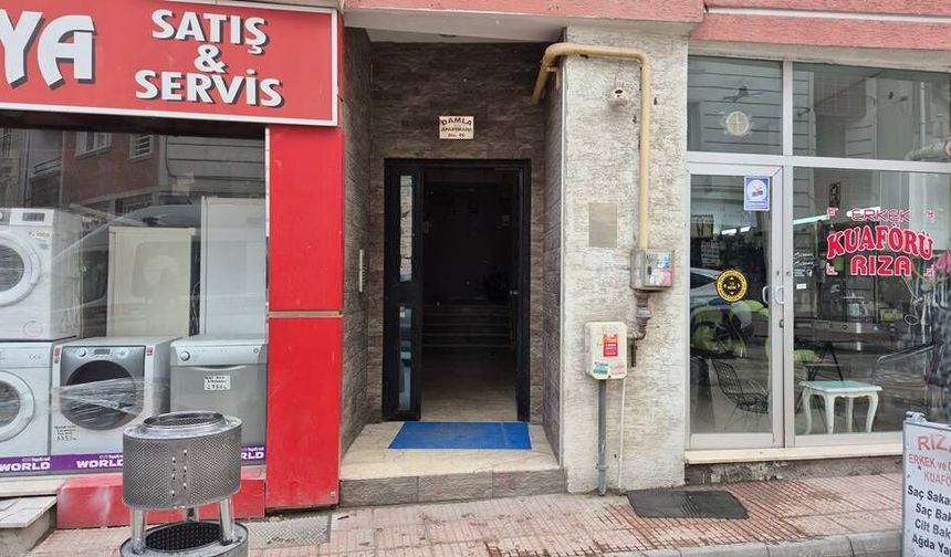 Üvey oğlu tarafından bıçaklanan adam hayatını kaybetti