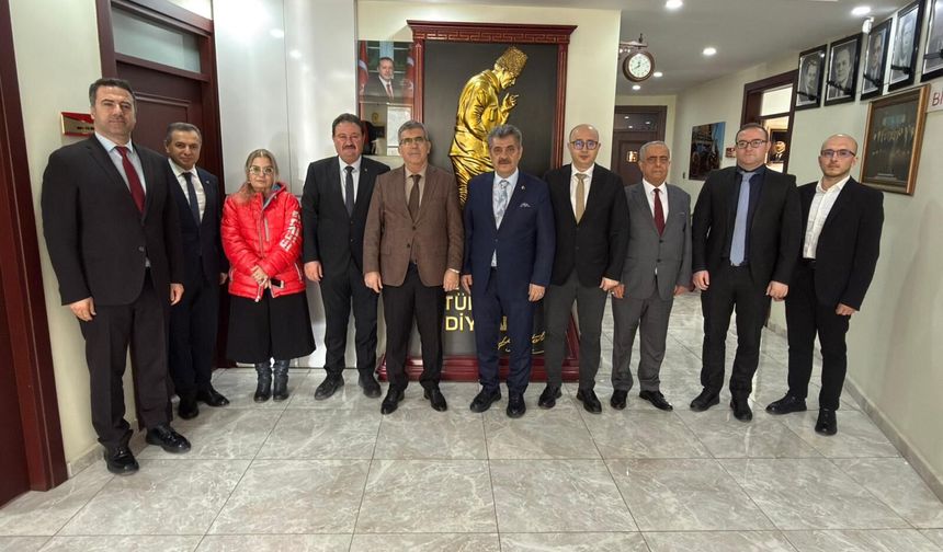 Eskişehir'de defterdarlık heyeti esnafı dinledi