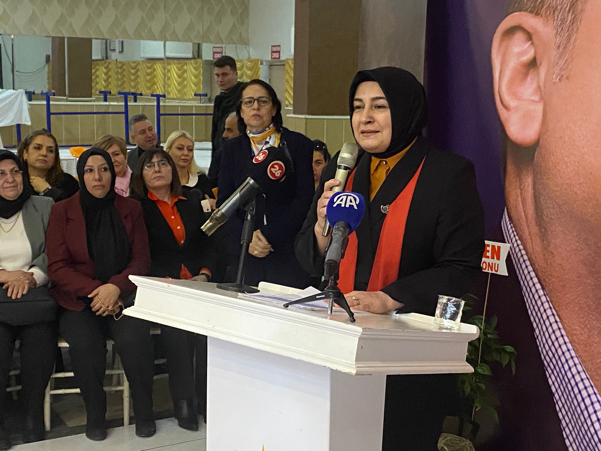 Ak Parti Kadınkolları