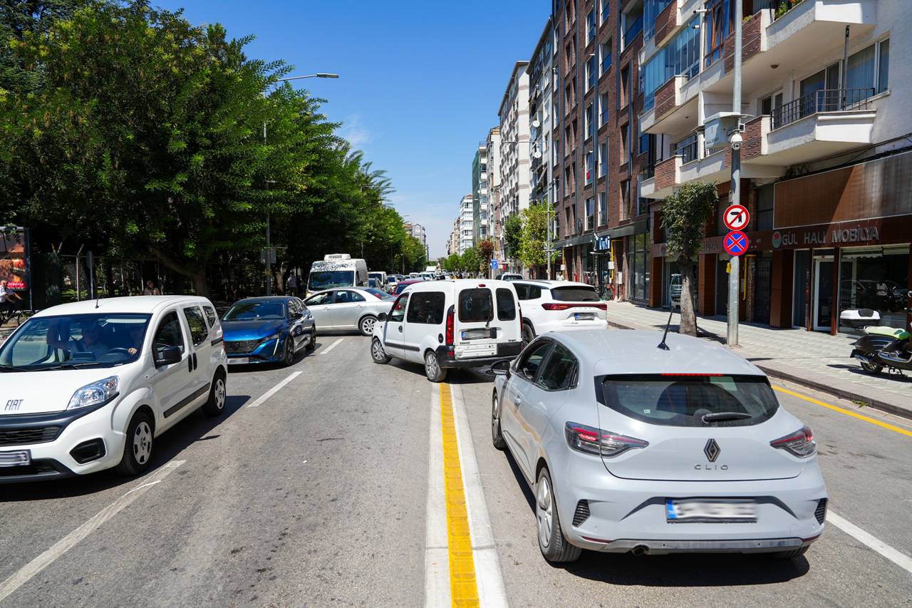 Ukome Karari İle Atatürk Caddesi̇ İki̇ye Bölünüyor (6)