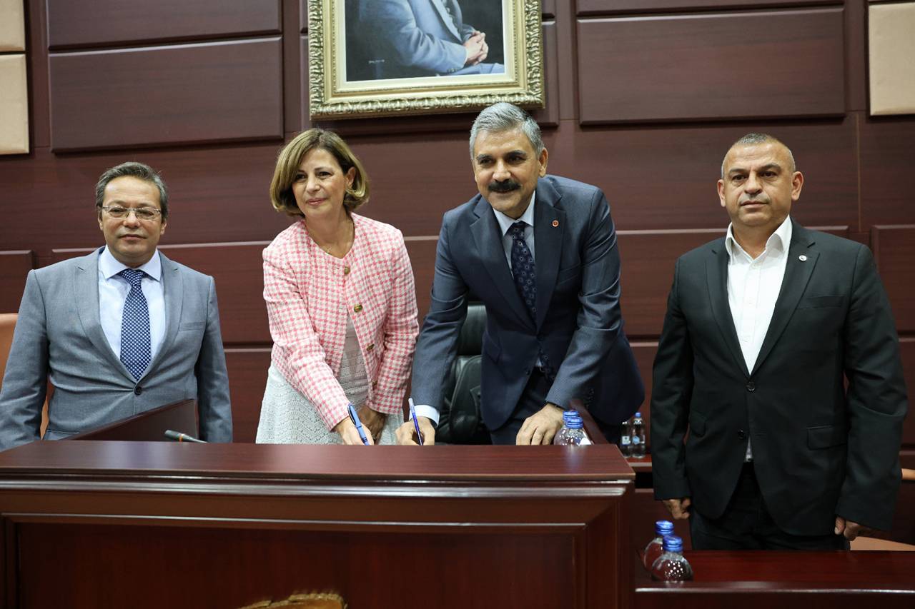 Büyükşehi̇rde Sözleşme Sevi̇nci̇ (6)