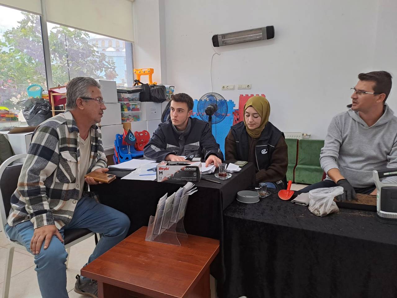 Tarimda Veri̇m Artişi İçi̇n Ücretsi̇z Mobi̇l Toprak Anali̇zleri̇ Tamamlandi (6)