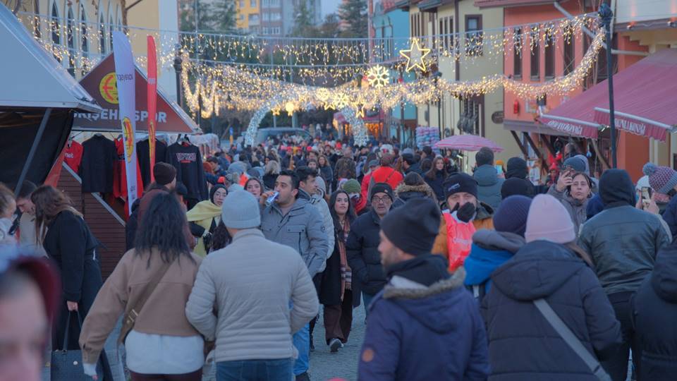500 Bin Ziyaretçi, 7 Gün, Tek Meydan Odunpazarı Yeni Yıl Pazarı Rekor Kırdı (13)